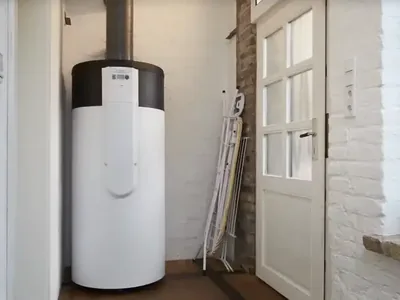 Instalação bomba de calor — equipamento instalado
